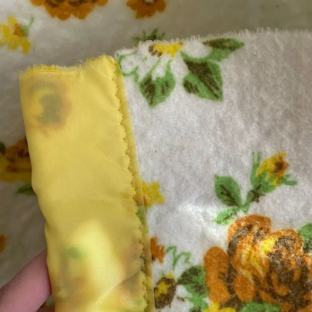 Vintage 60s Floral Acrylic Flannel Yellow Blanket Twin Size